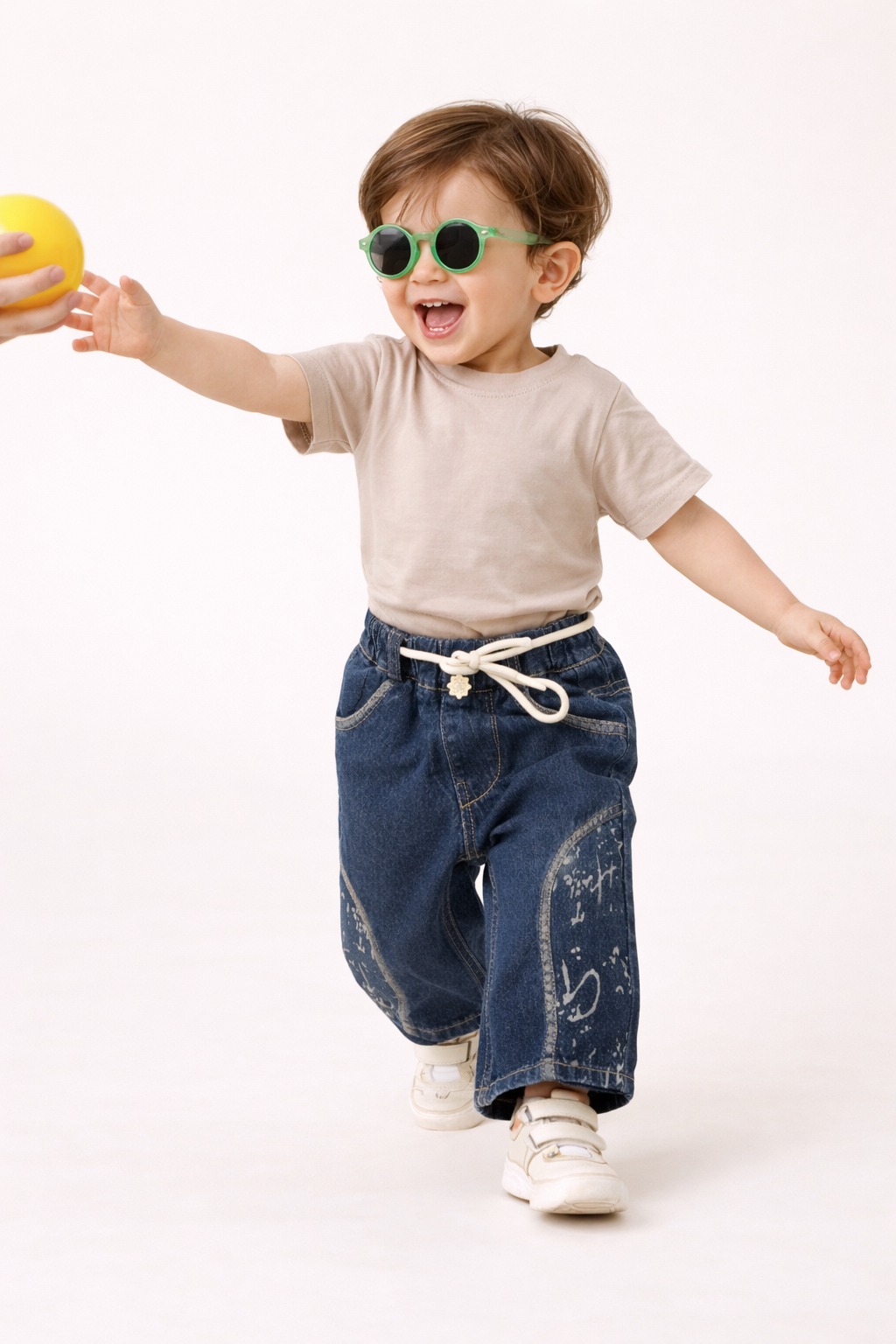 Unisex Baggy Denim Jeans – Graffiti Print Elastic Waist Jeans for Kids - Image 2